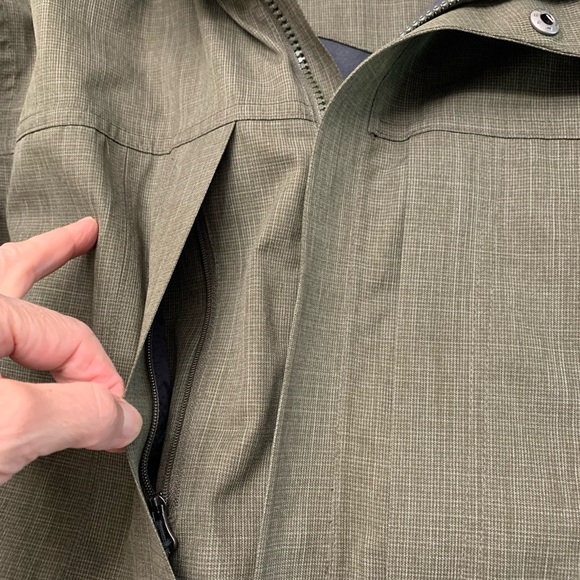REI MEN’S LIGHT JACKET LARGE. OLIVE COLORRainWind TravelComfyHikeSportWalk👍👍 - Picture 8 of 12